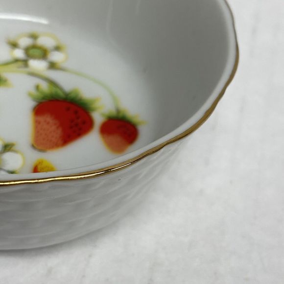 John Wagner & Sons Strawberry Basket Weave Small Bowl Ivyland PA Japan Trinket - Picture 6 of 9